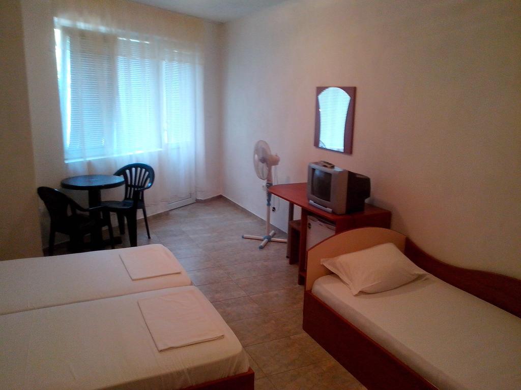 צ'רנומורץ Guest House Krasi חדר תמונה